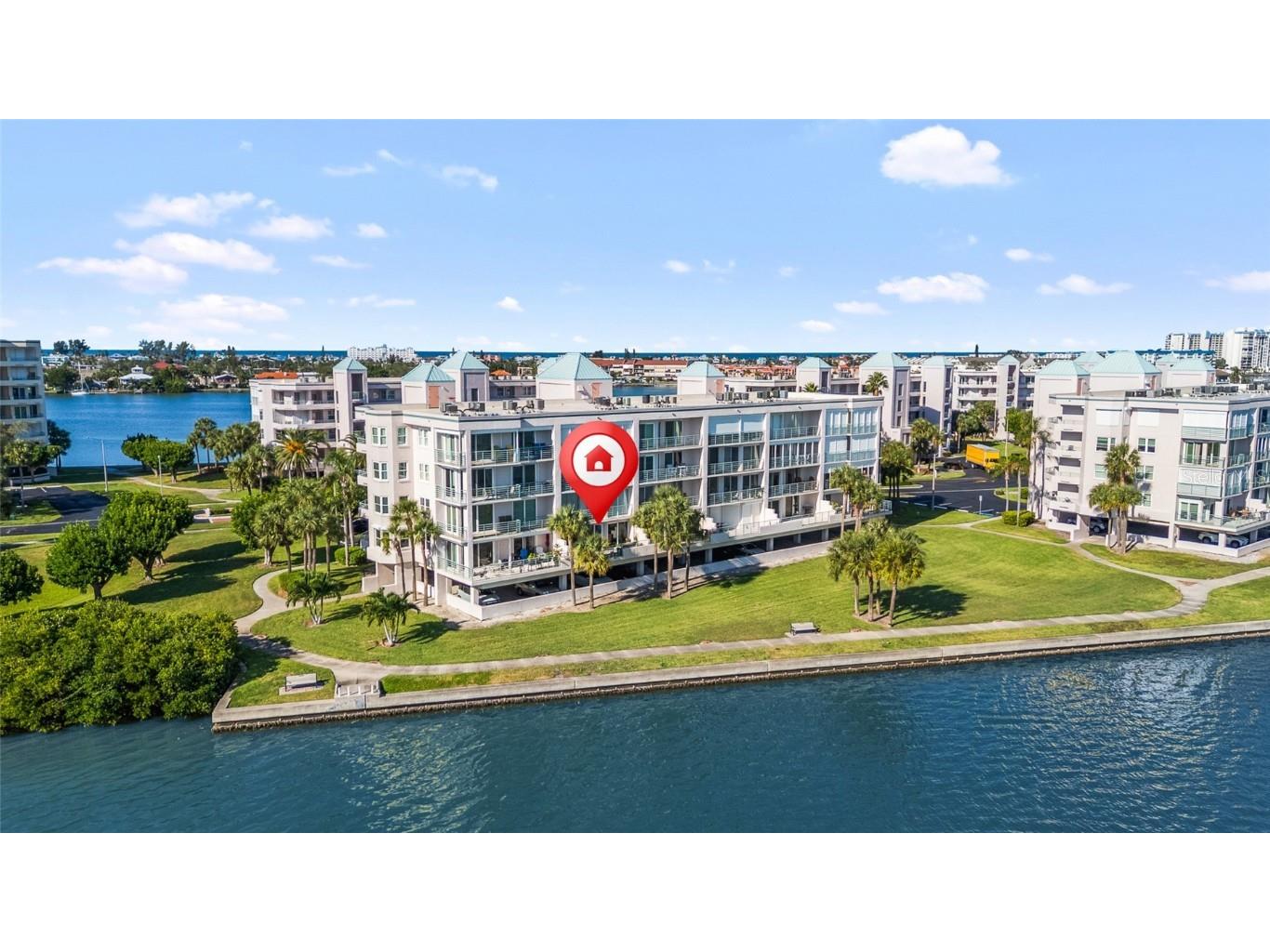 8001 Sailboat Key Boulevard S #105 Saint Pete Beach FL 33707 - BOCA CIEGA BAY A4669511 image4