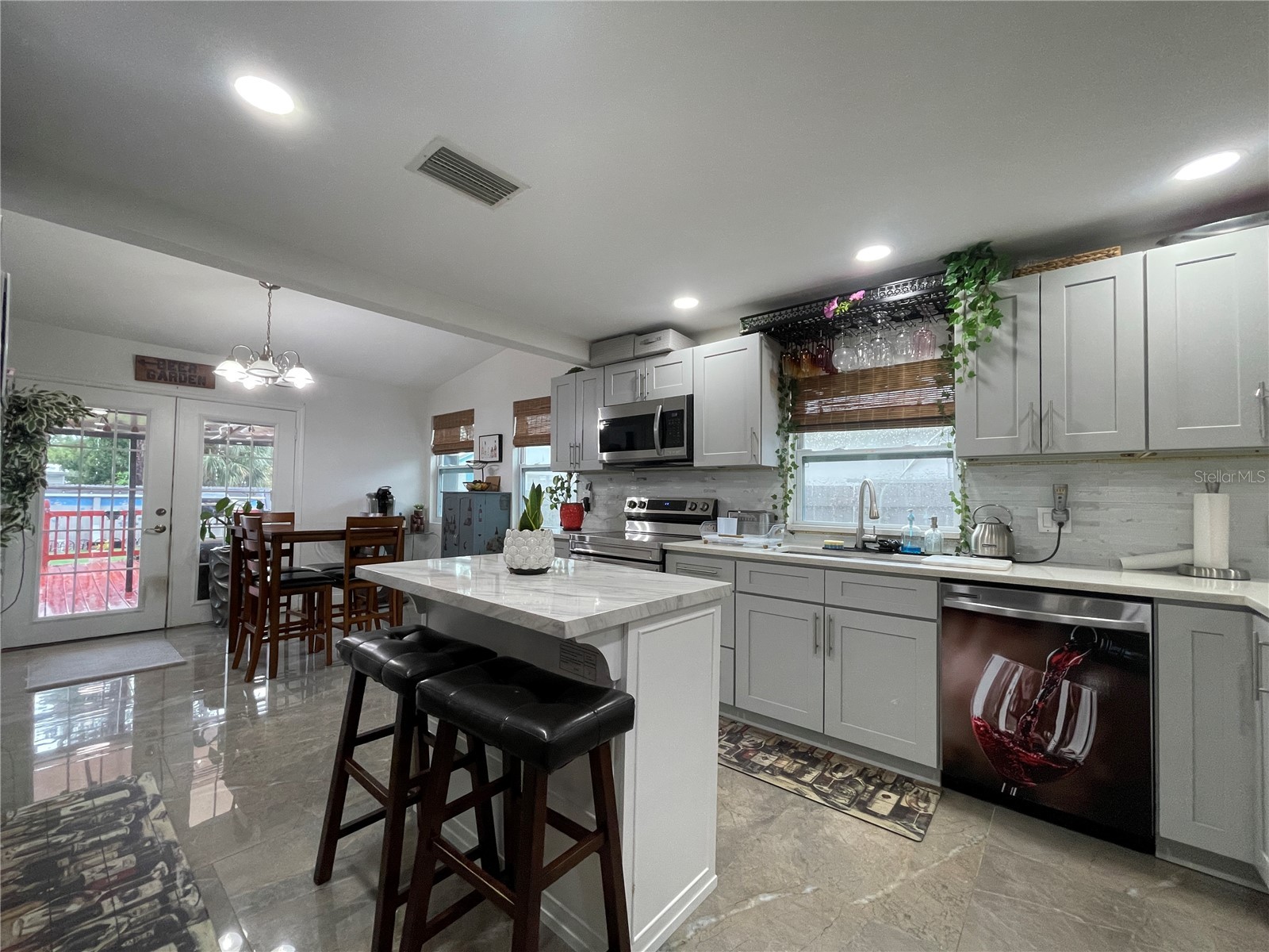 8002 48th Avenue N Saint Petersburg FL 33709 TB8510726 image3