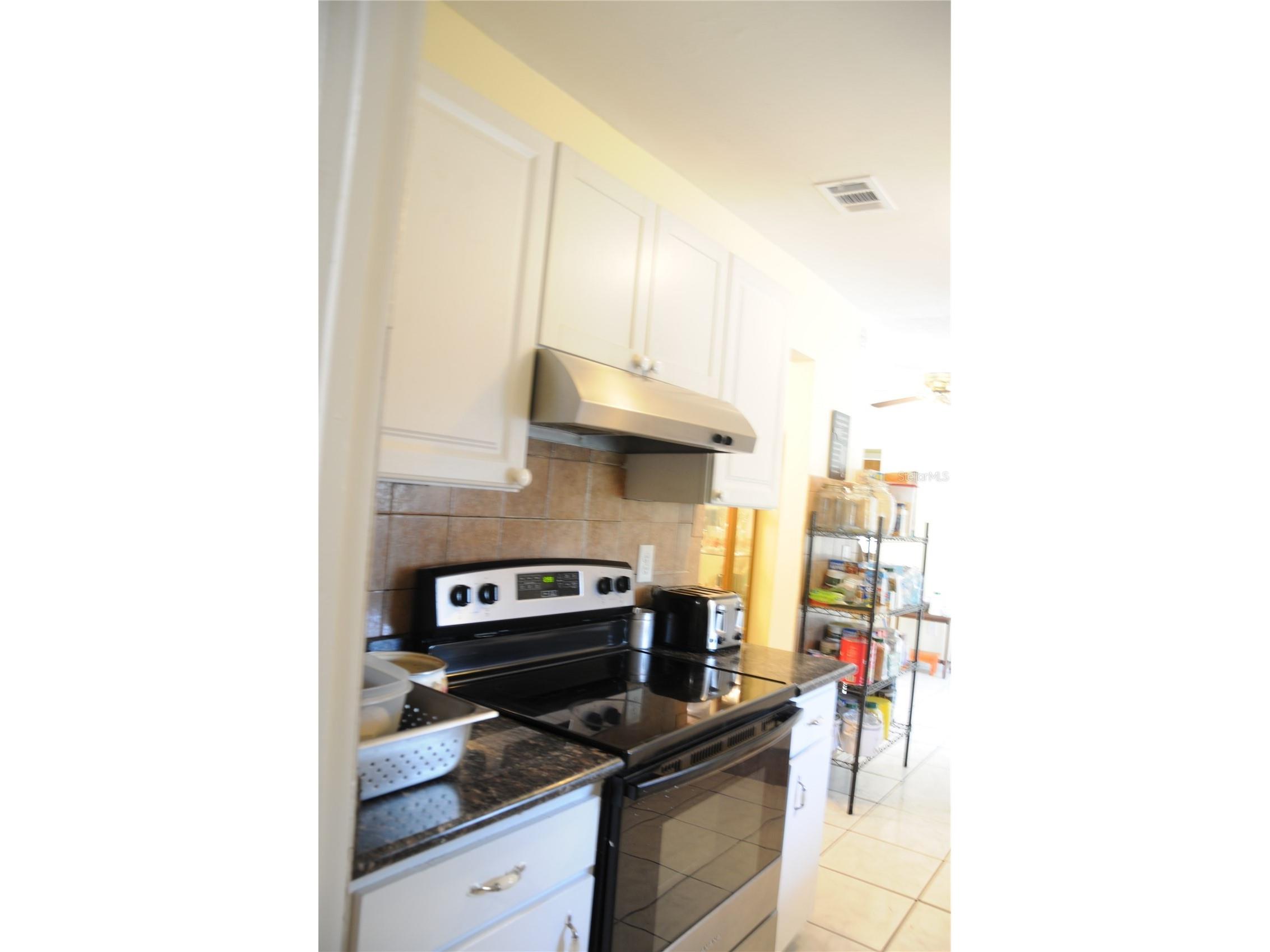 8002 Woodvine Place Tampa FL 33615 TB8528951 image11