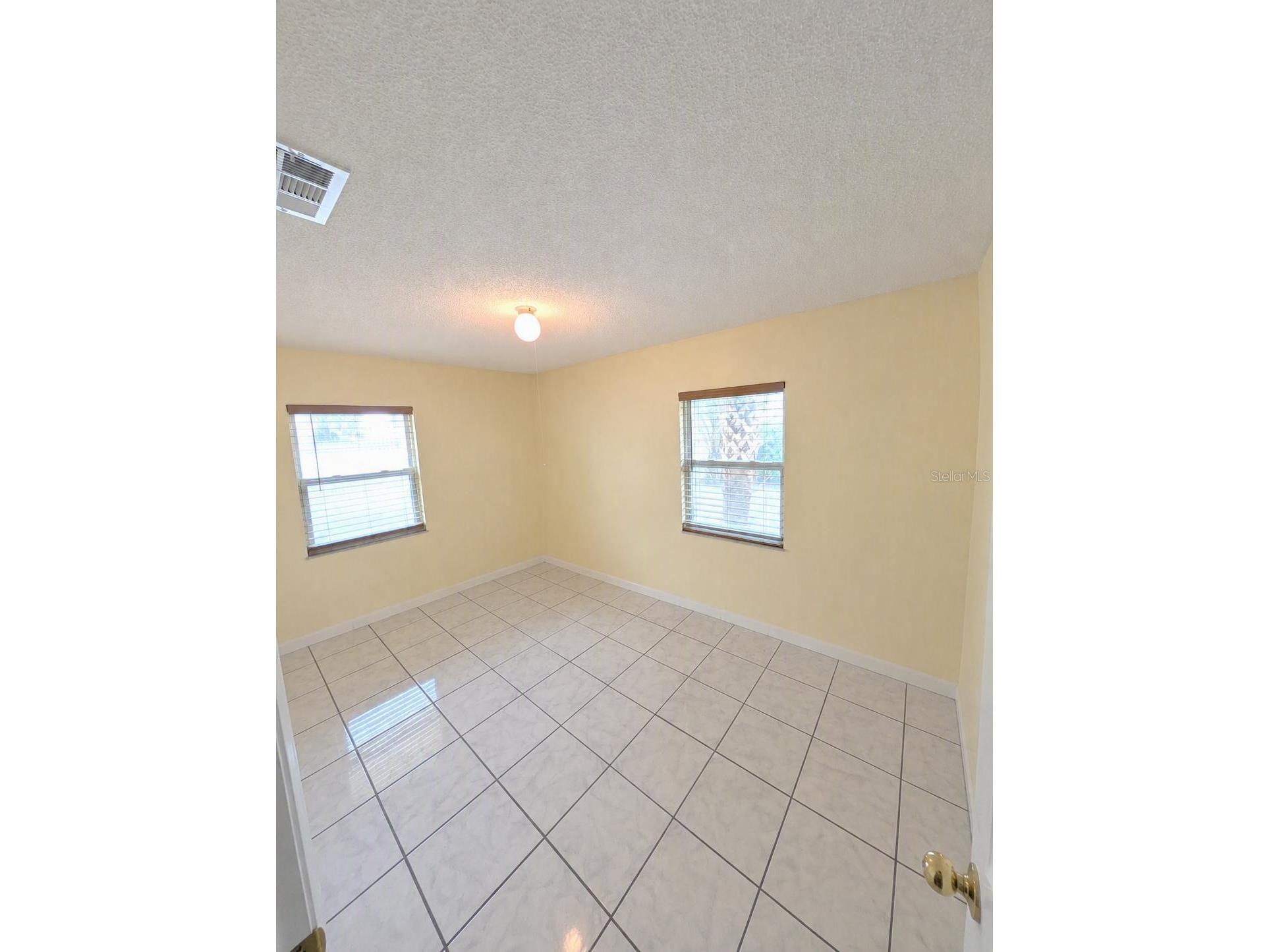 8002 Woodvine Place Tampa FL 33615 TB8528951 image17