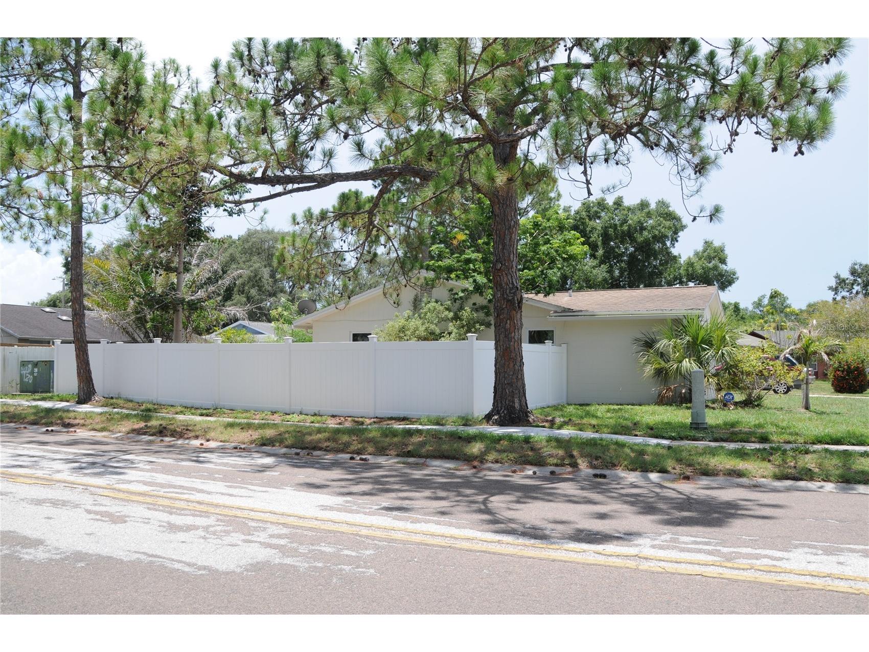 8002 Woodvine Place Tampa FL 33615 TB8528951 image4