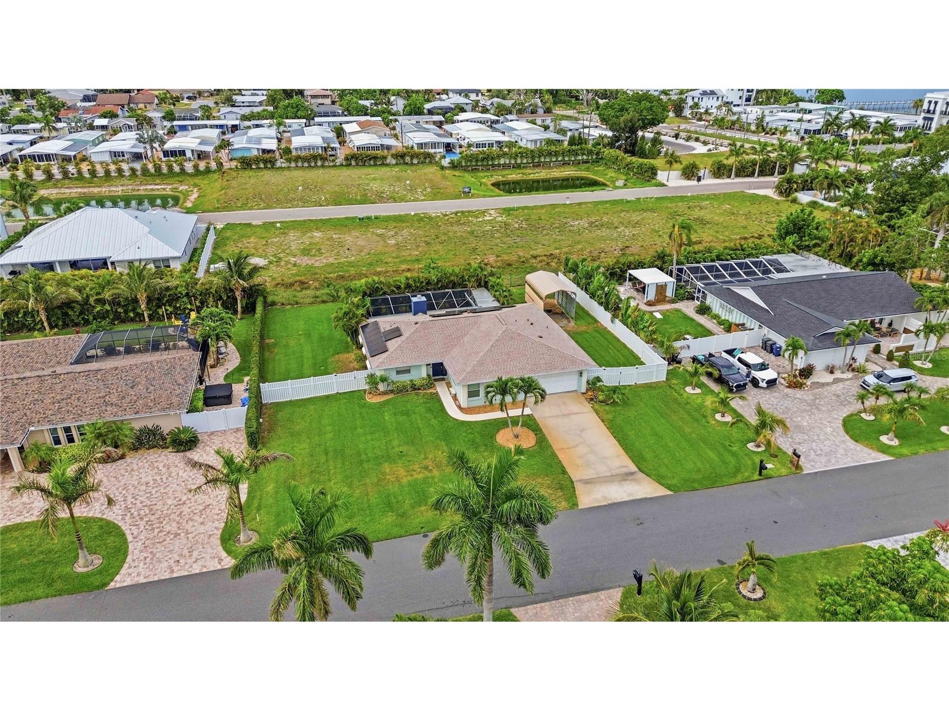 8003 19th Avenue Drive W Bradenton FL 34209 A4696770 image36