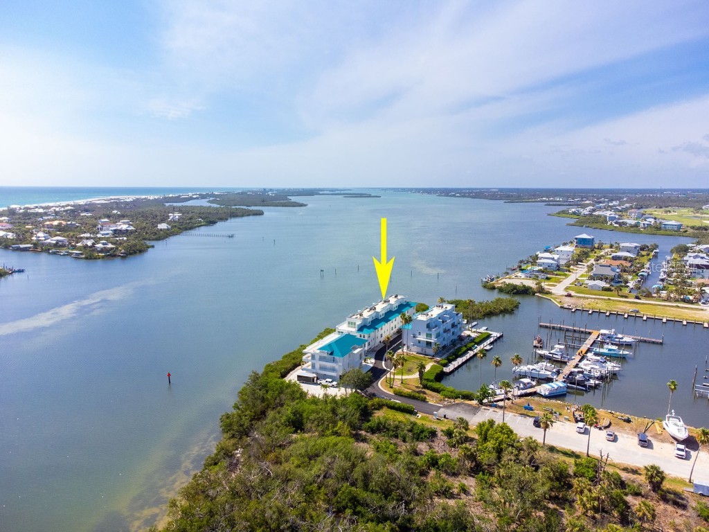 8005 Bay Pointe Drive Englewood FL 34224 - INTRACOASTAL WATERWAY D6145400 image1