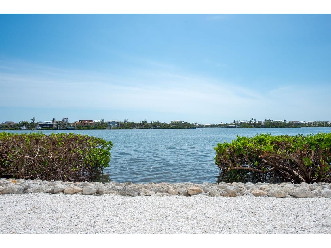 8005 Bay Pointe Drive Englewood FL 34224 - INTRACOASTAL WATERWAY D6145400 image11