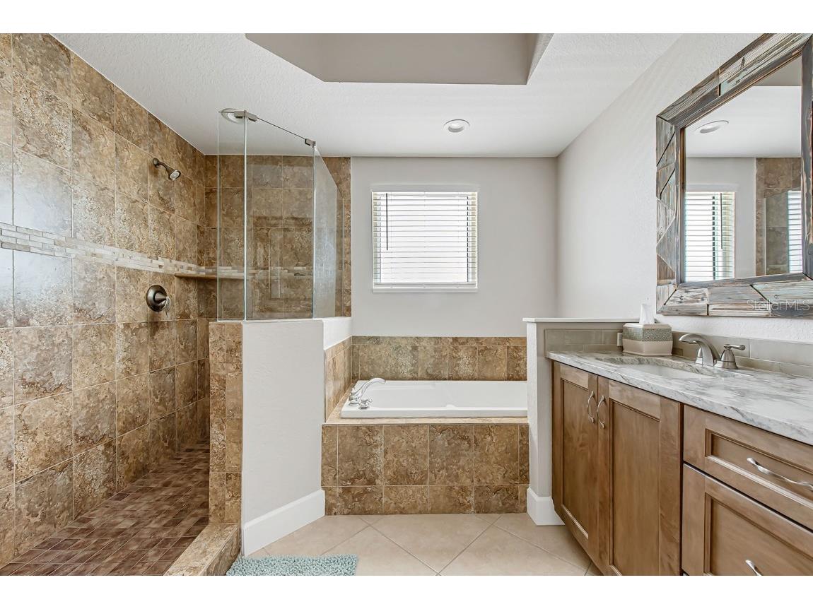 8005 Bay Pointe Drive Englewood FL 34224 - INTRACOASTAL WATERWAY D6145400 image37