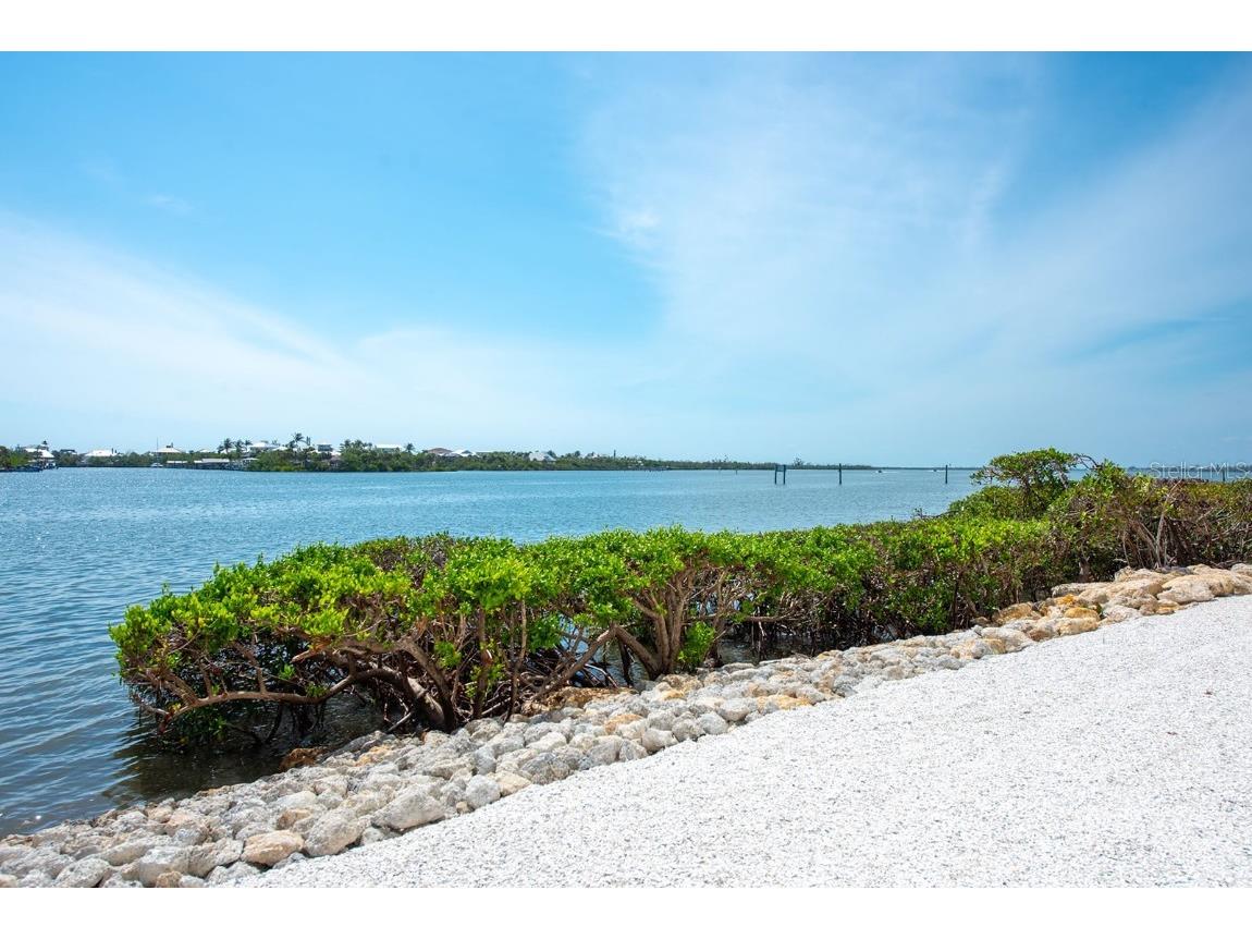 8005 Bay Pointe Drive Englewood FL 34224 - INTRACOASTAL WATERWAY D6145400 image64