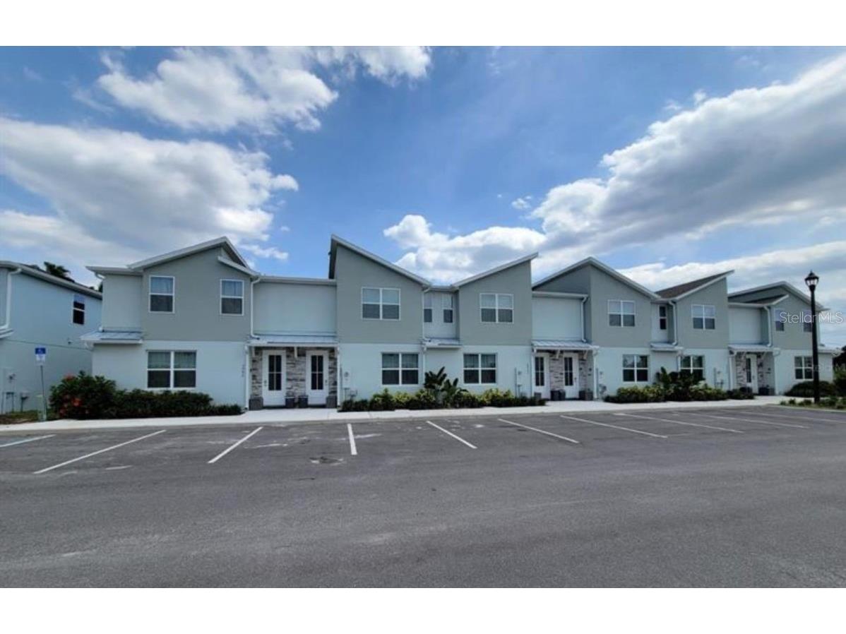 8005 Formosa Valley Place Kissimmee FL 34747 O6123140 image1