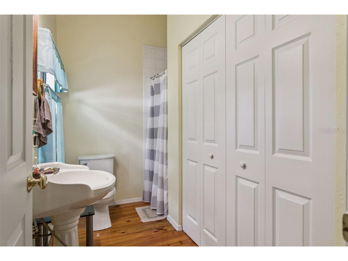 8006 N Temple Place Tampa FL 33617 TB8405465 image16