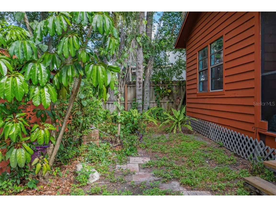 8006 N Temple Place Tampa FL 33617 TB8405465 image22