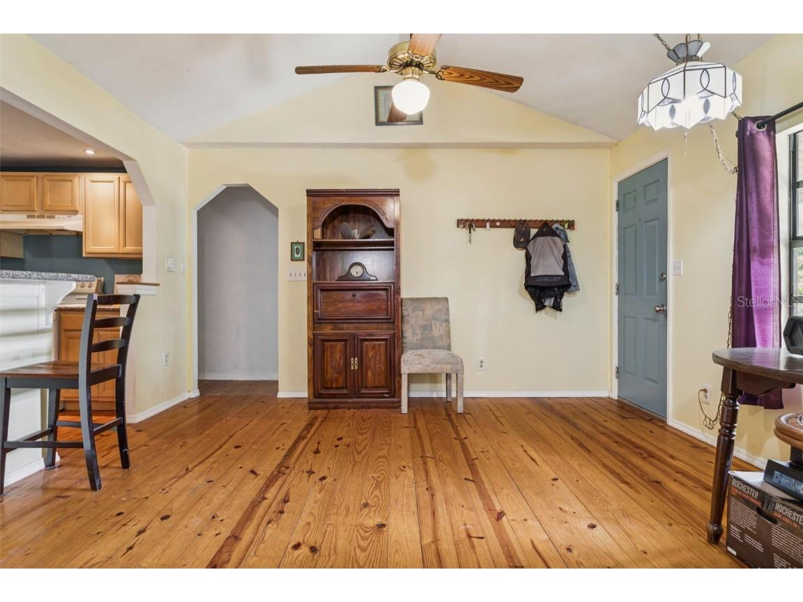 8006 N Temple Place Tampa FL 33617 TB8405465 image3