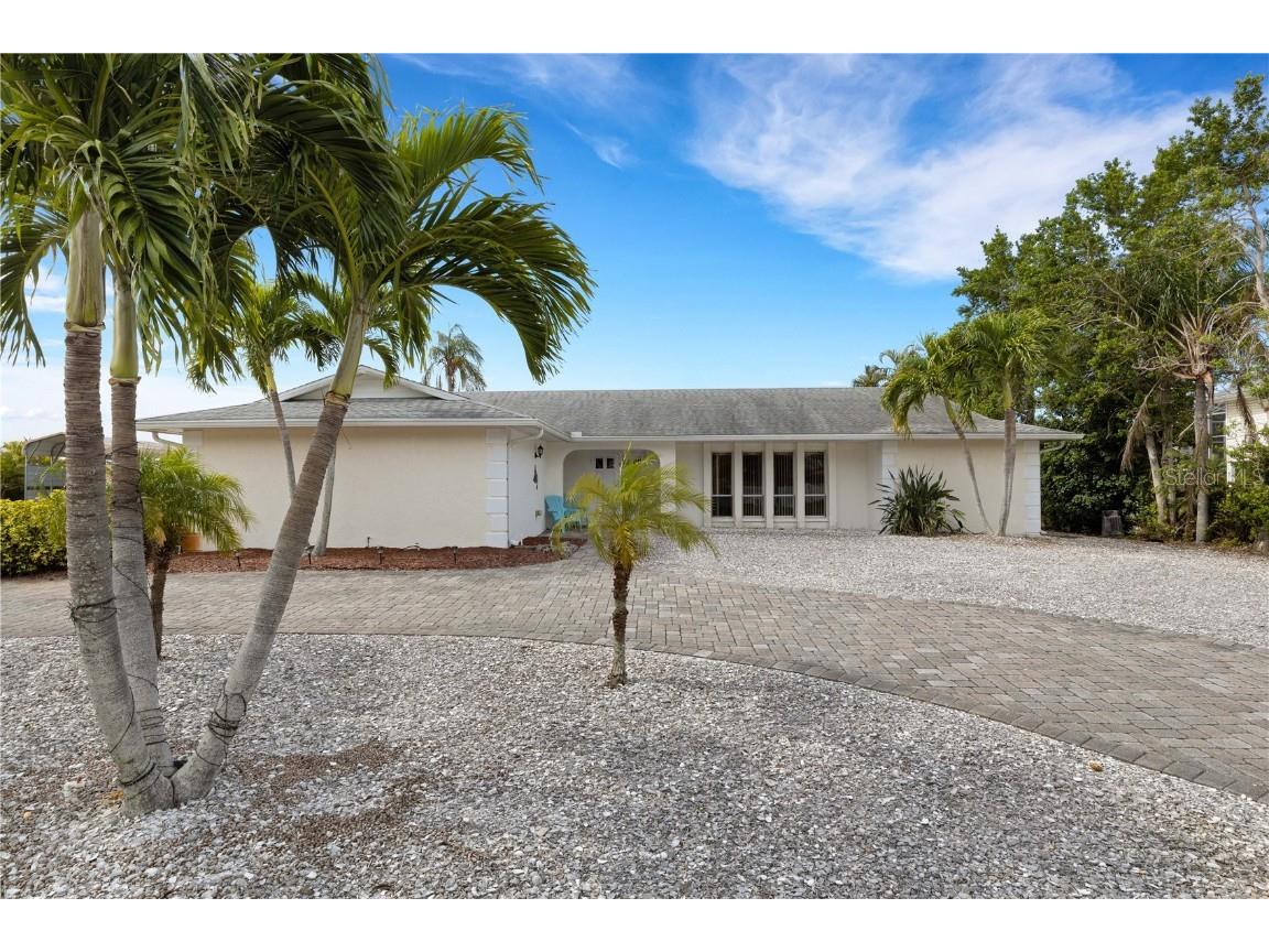 8007 19th Avenue Drive W Bradenton FL 34209 A4567606 image1