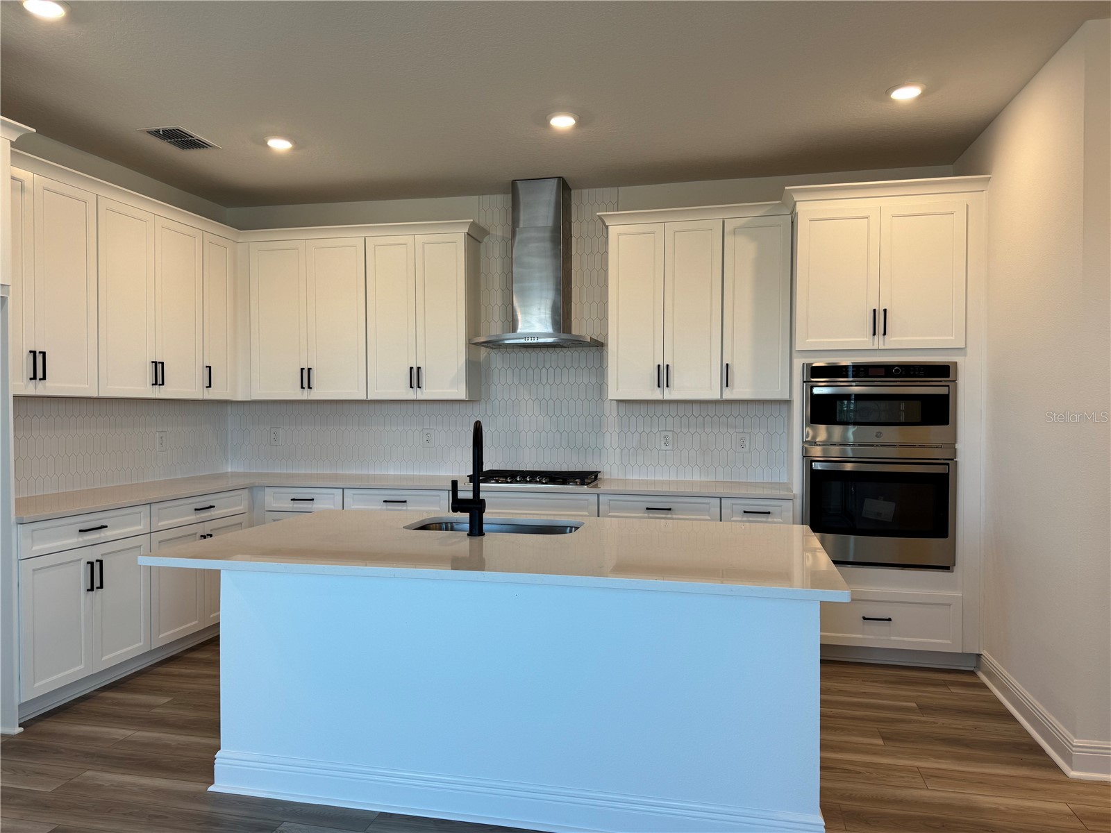 8007 Seaflower Parkway Bradenton FL 34210 A4680497 image8