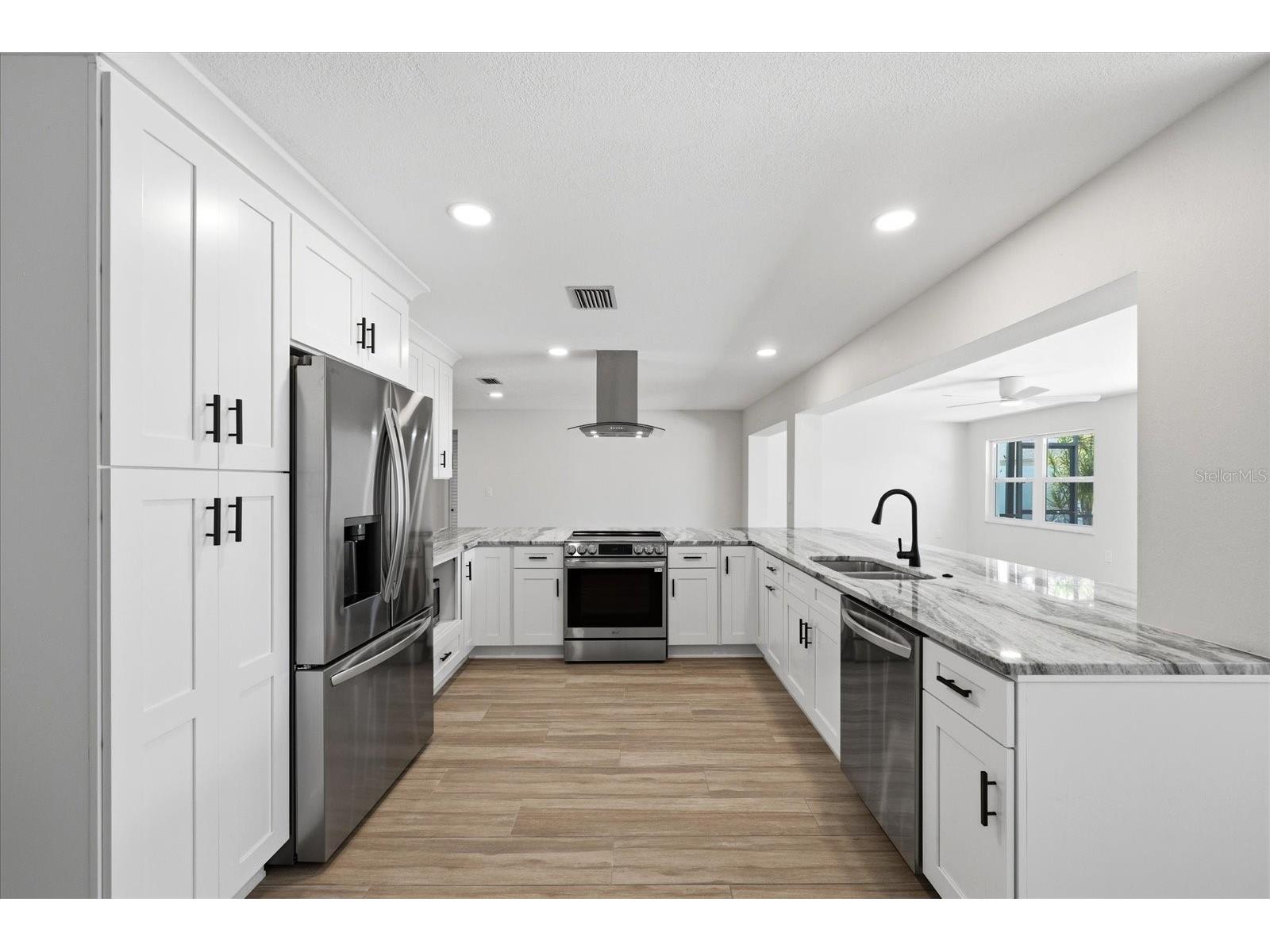 8008 13th Avenue S Saint Petersburg FL 33707 TB8508927 image10