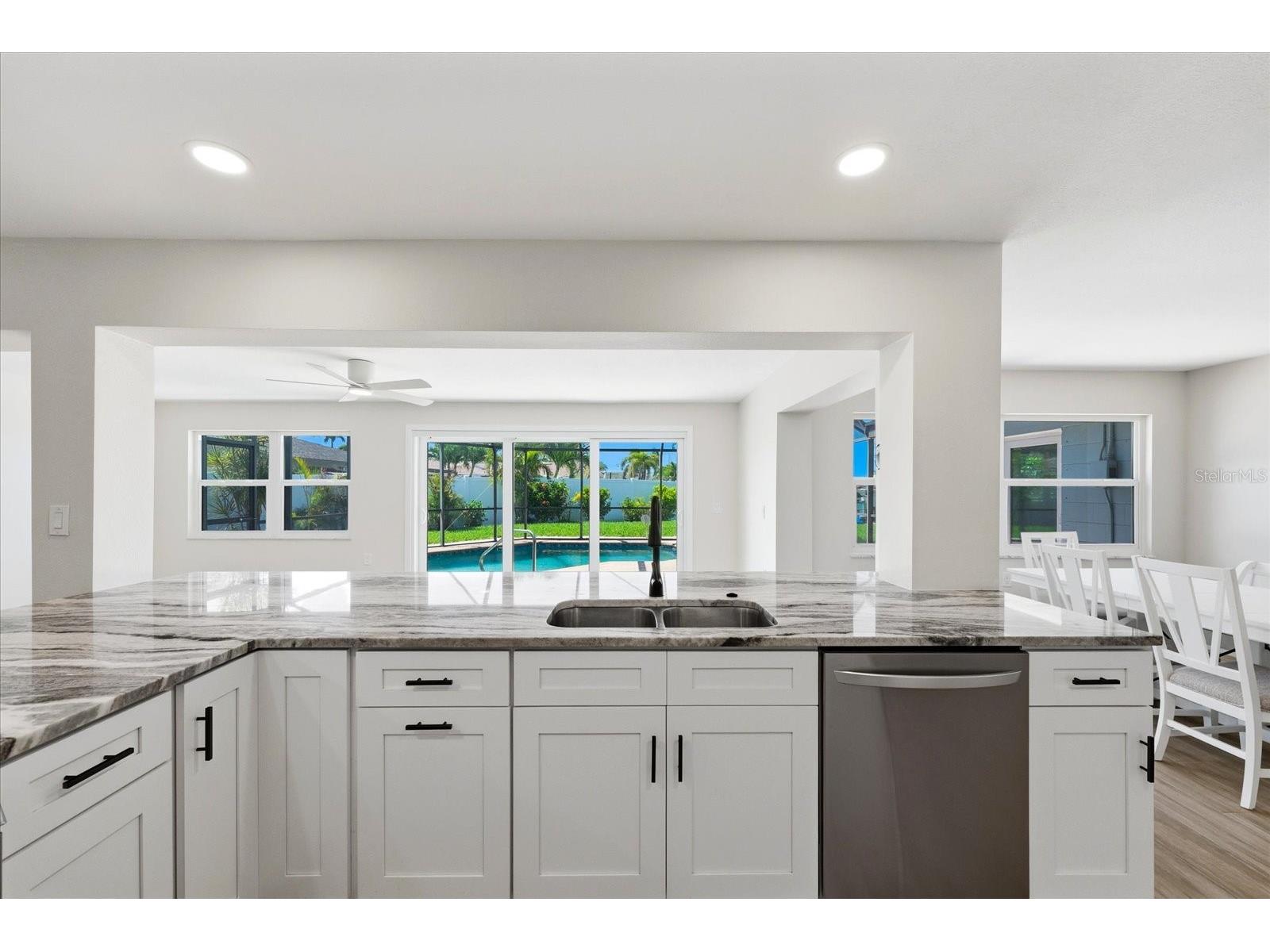 8008 13th Avenue S Saint Petersburg FL 33707 TB8508927 image12
