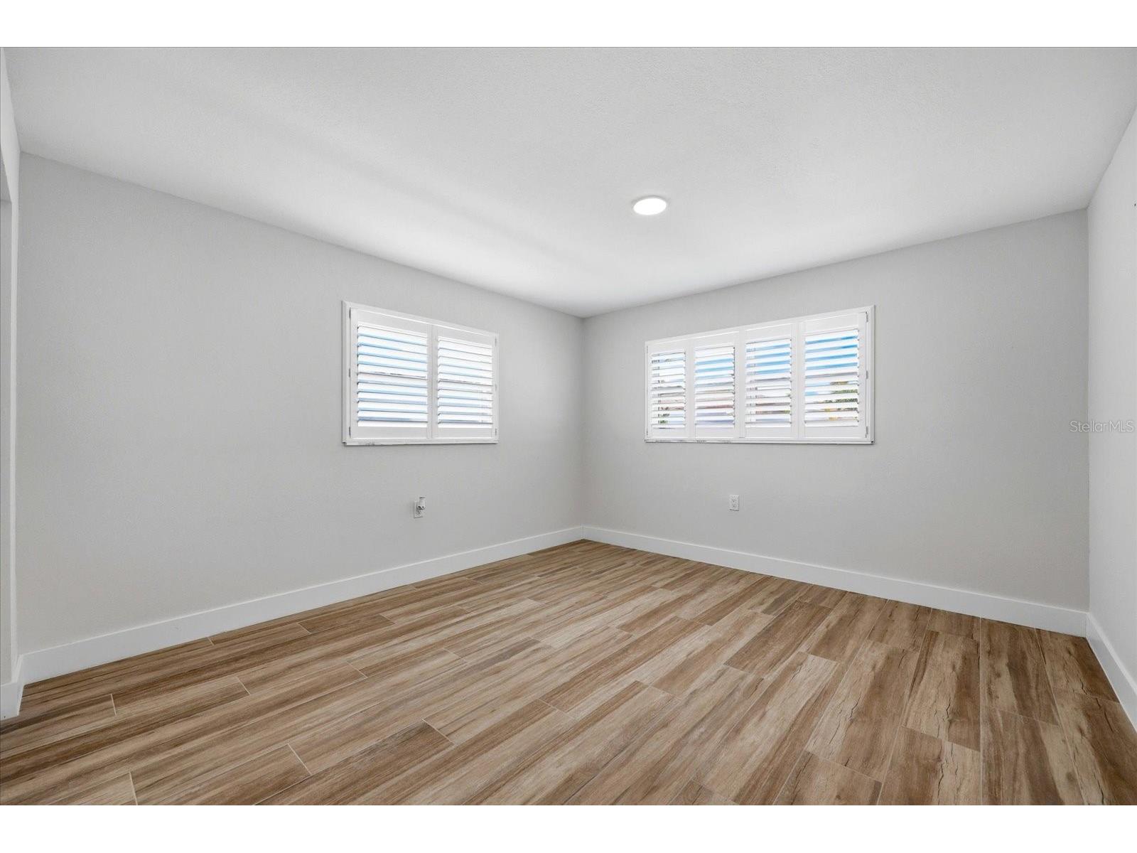 8008 13th Avenue S Saint Petersburg FL 33707 TB8508927 image22