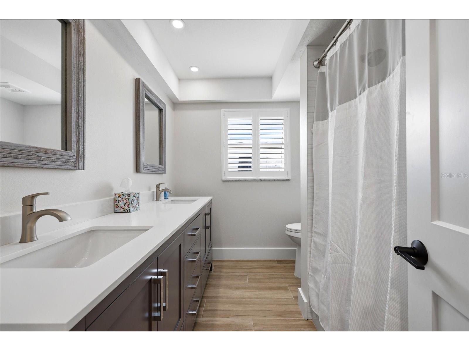 8008 13th Avenue S Saint Petersburg FL 33707 TB8508927 image24