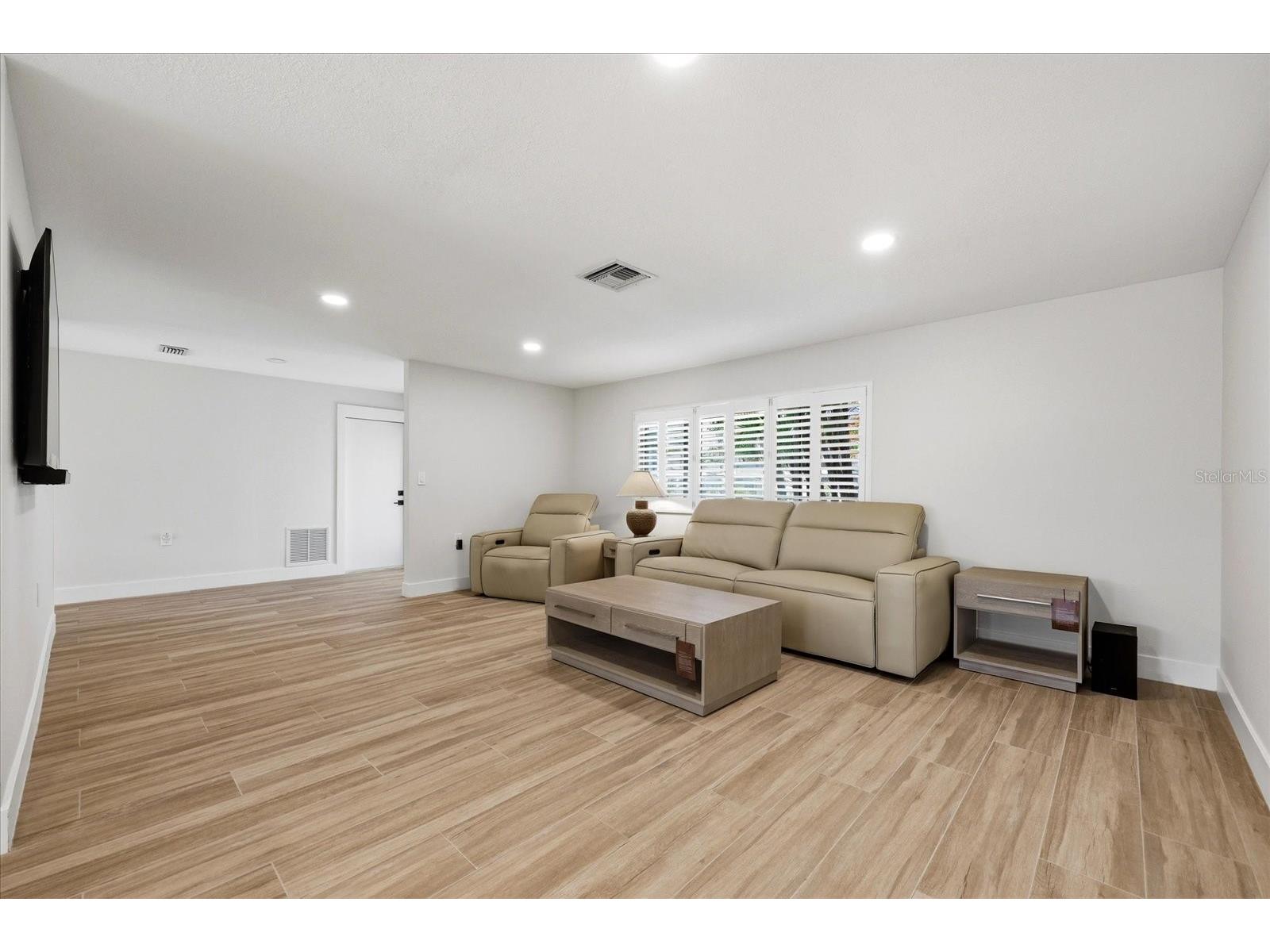 8008 13th Avenue S Saint Petersburg FL 33707 TB8508927 image31