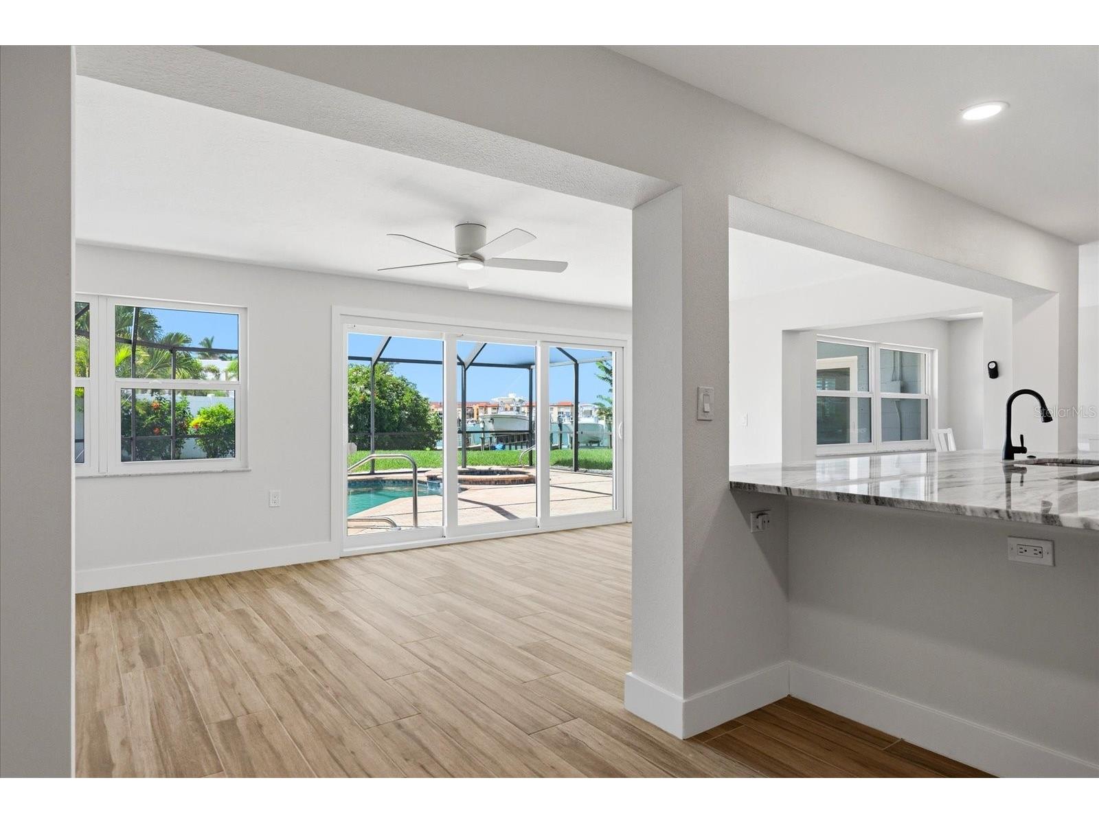 8008 13th Avenue S Saint Petersburg FL 33707 TB8508927 image35