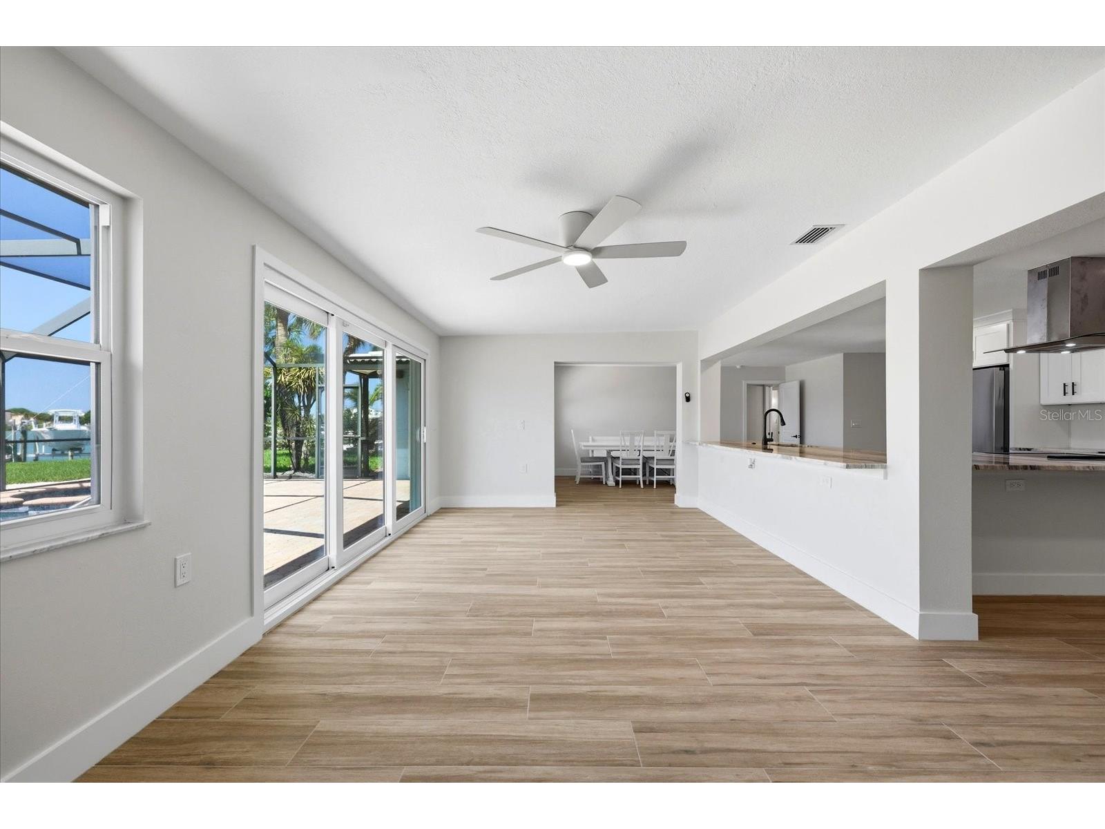 8008 13th Avenue S Saint Petersburg FL 33707 TB8508927 image37