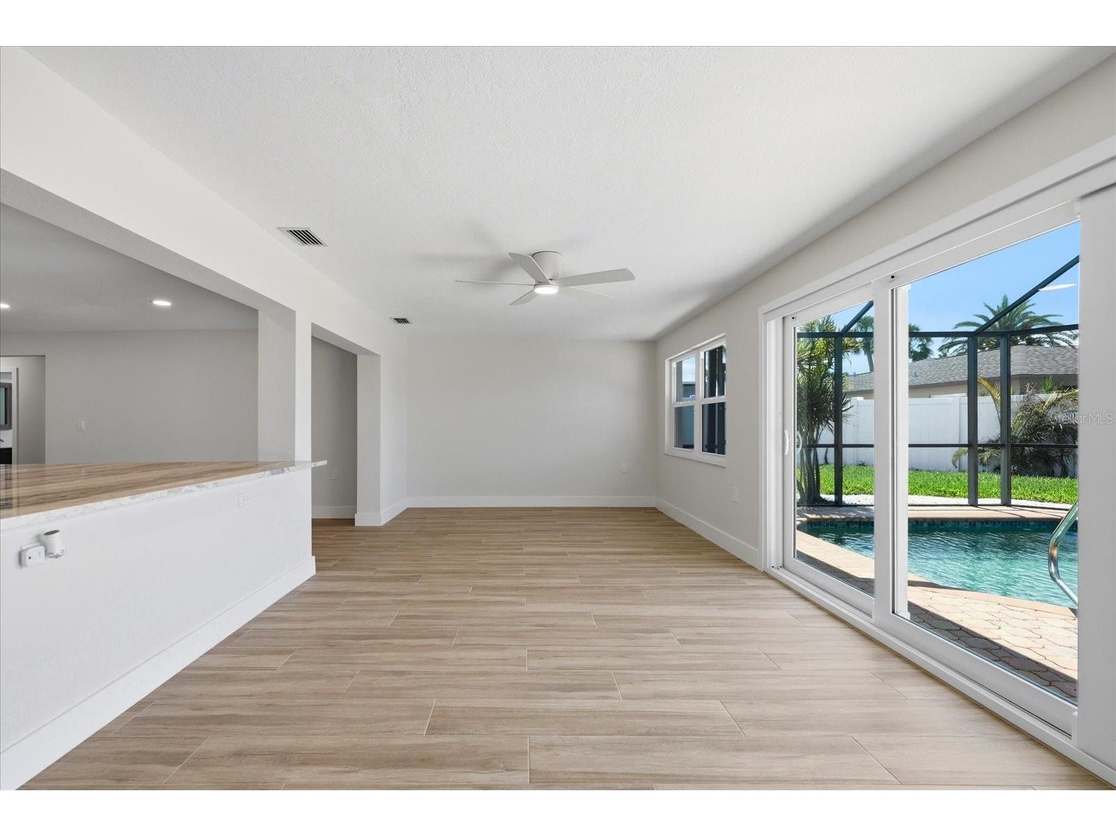 8008 13th Avenue S Saint Petersburg FL 33707 TB8508927 image38