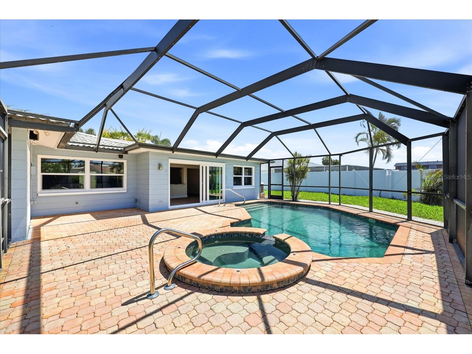 8008 13th Avenue S Saint Petersburg FL 33707 TB8508927 image44