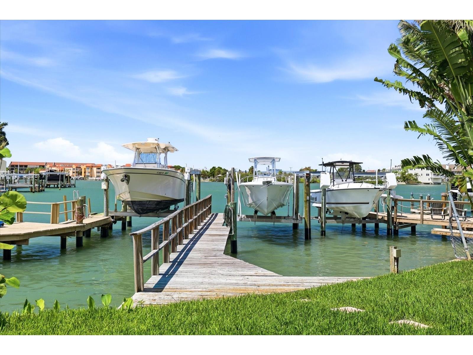 8008 13th Avenue S Saint Petersburg FL 33707 TB8508927 image46