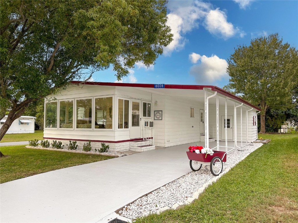 8008 Fairlane Avenue Brooksville FL 34613 W7858706 image1