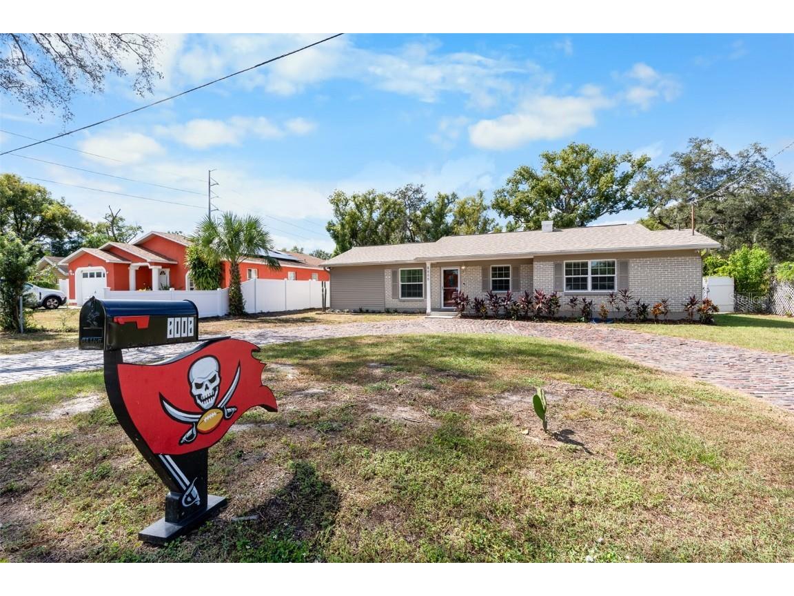 8008 N Gomez Avenue Tampa FL 33614 TB8435359 image1