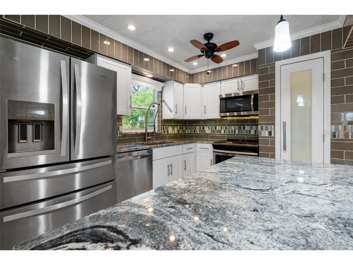 8008 N Gomez Avenue Tampa FL 33614 TB8435359 image10