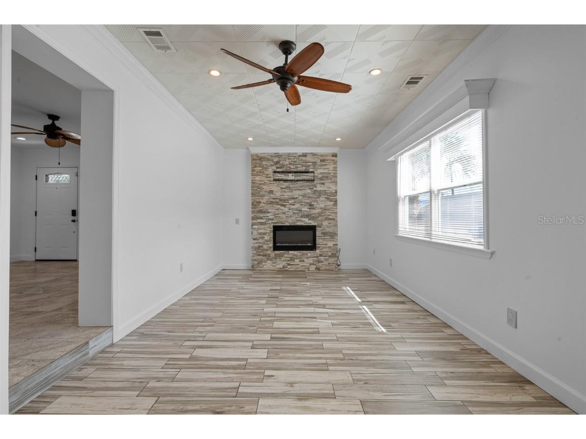 8008 N Gomez Avenue Tampa FL 33614 TB8435359 image15