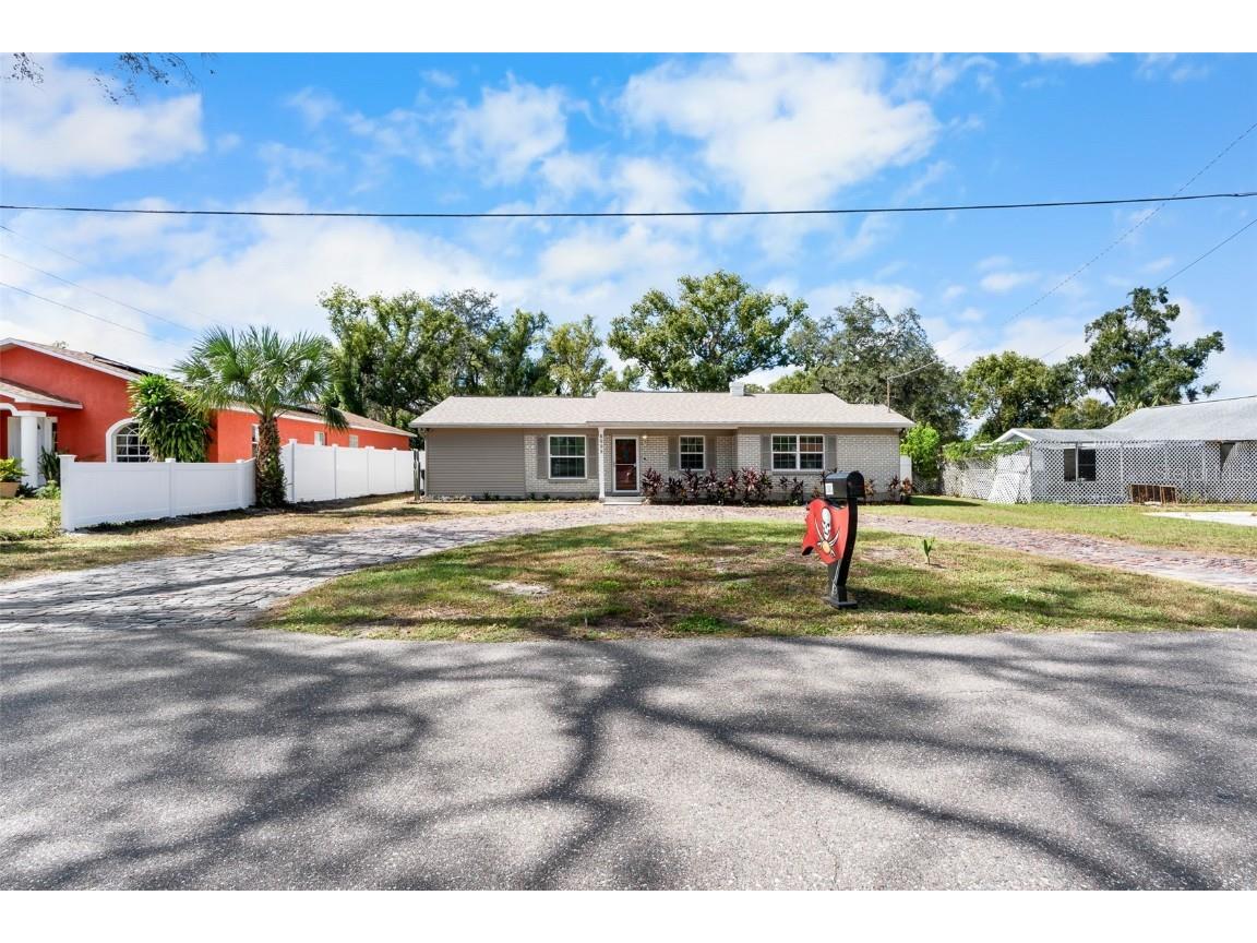 8008 N Gomez Avenue Tampa FL 33614 TB8435359 image2
