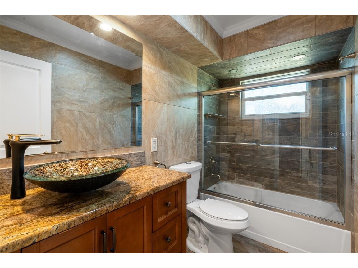 8008 N Gomez Avenue Tampa FL 33614 TB8435359 image22