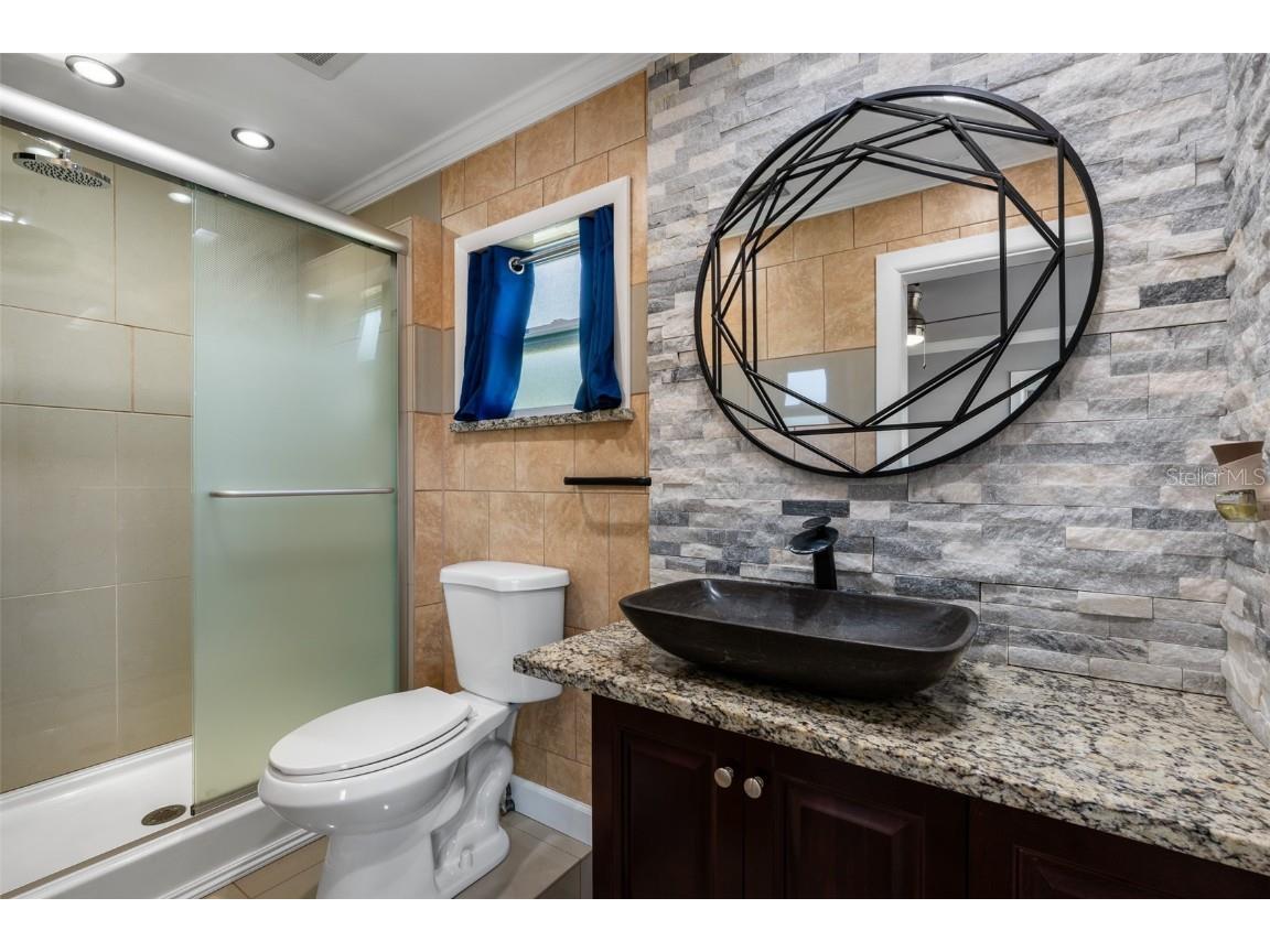 8008 N Gomez Avenue Tampa FL 33614 TB8435359 image26