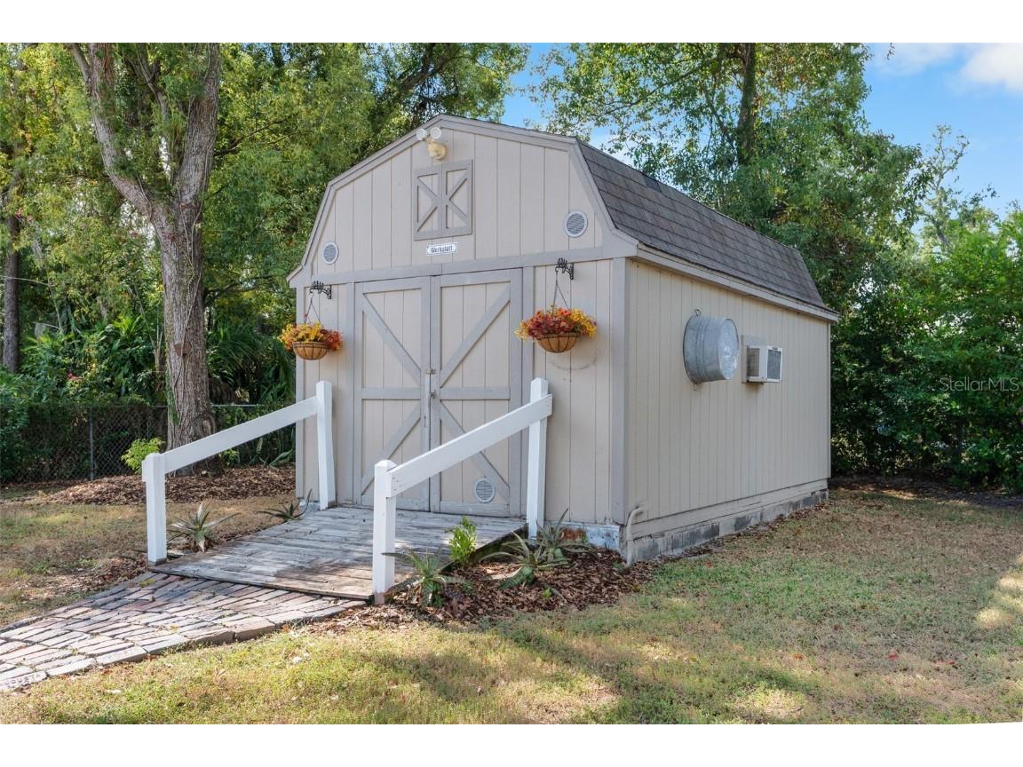 8008 N Gomez Avenue Tampa FL 33614 TB8435359 image37