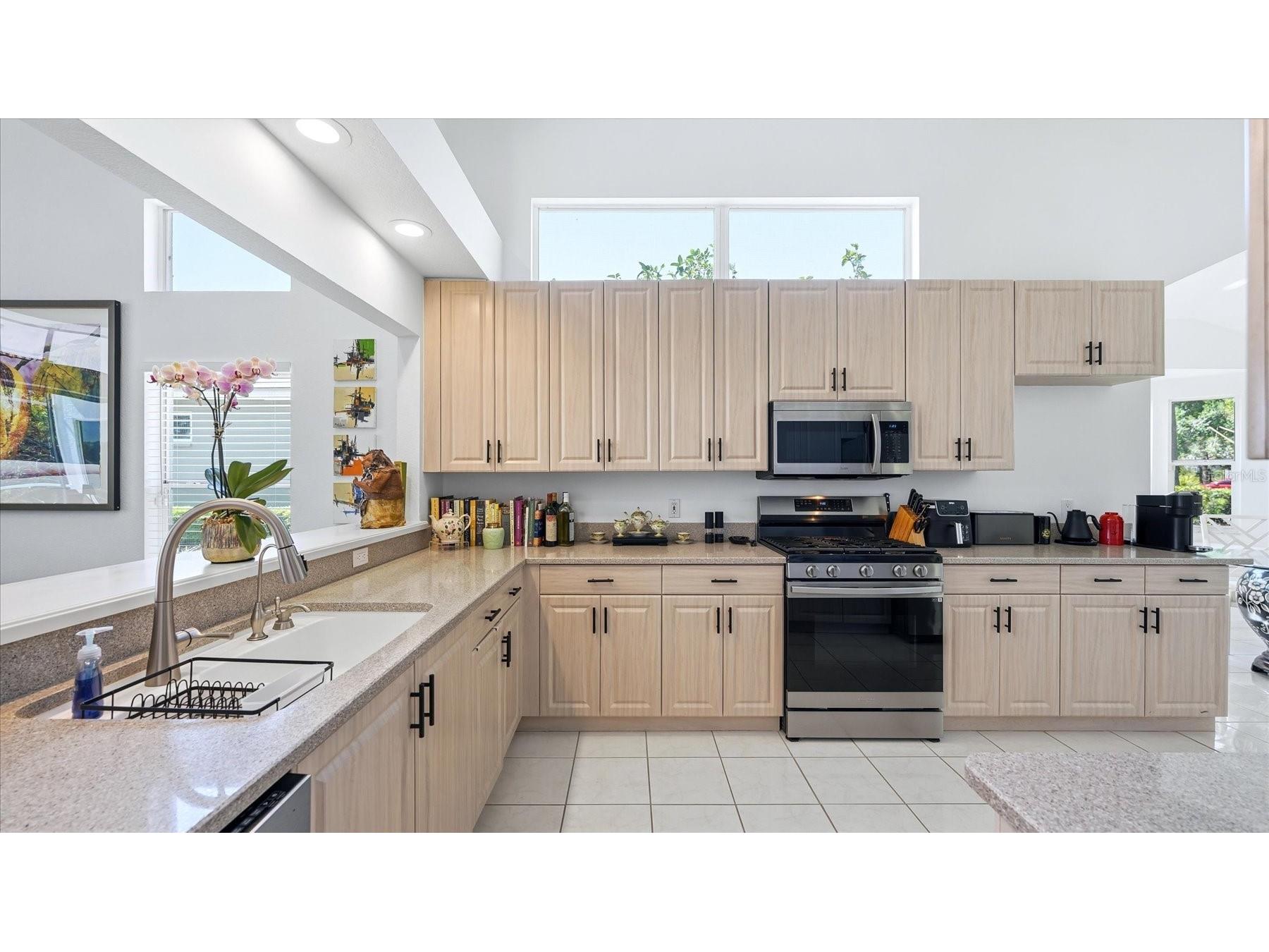 8009 Hampton Court University Park FL 34201 A4691078 image13