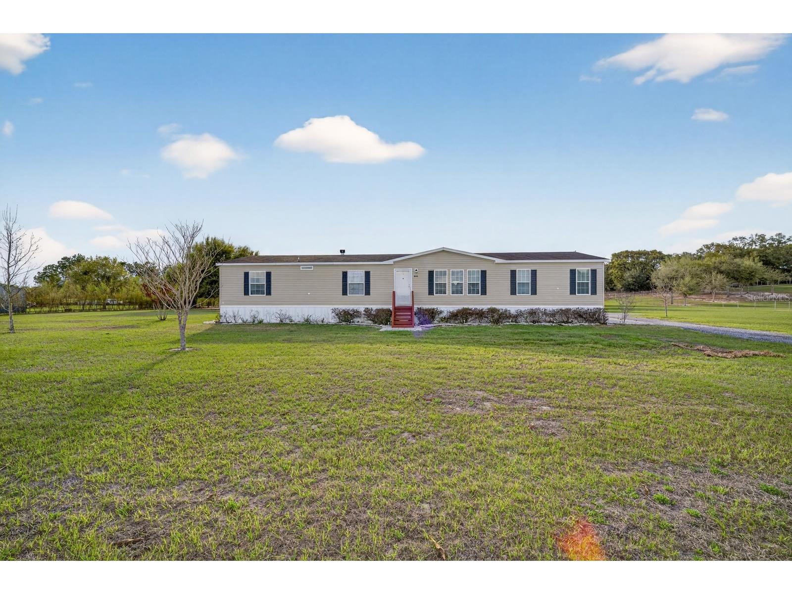 8009 Sergeant Pepper Dr Howey In The Hills FL 34737 - Blue Spring Lake G5108930 image3