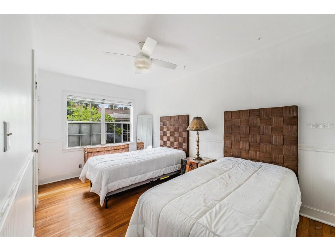 801 22nd Street N Saint Petersburg FL 33713 TB8427343 image19