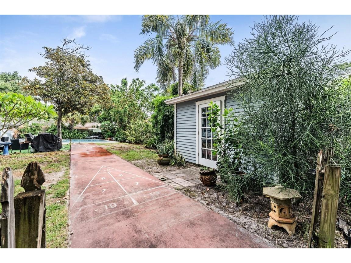 801 22nd Street N Saint Petersburg FL 33713 TB8427343 image25