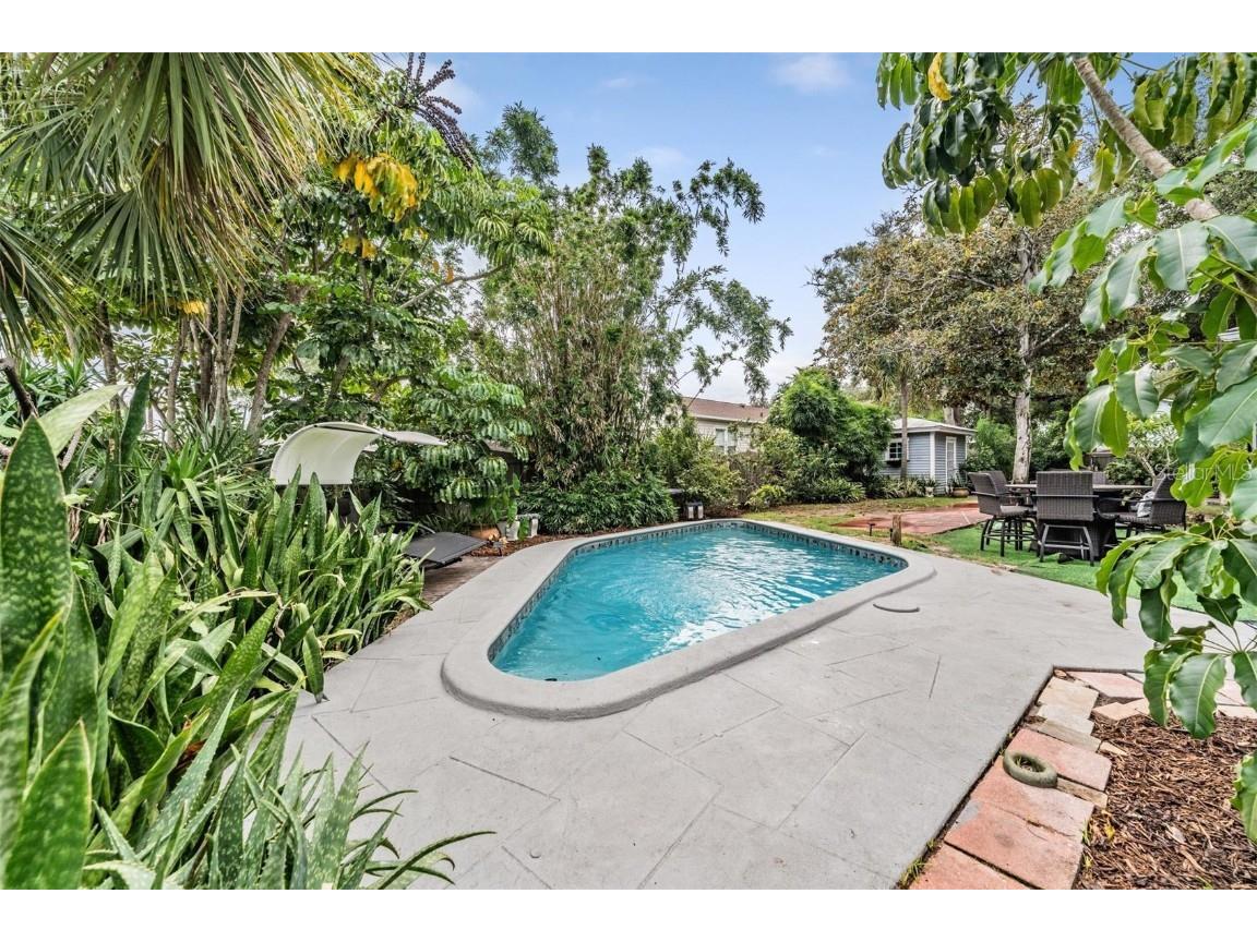 801 22nd Street N Saint Petersburg FL 33713 TB8427343 image3