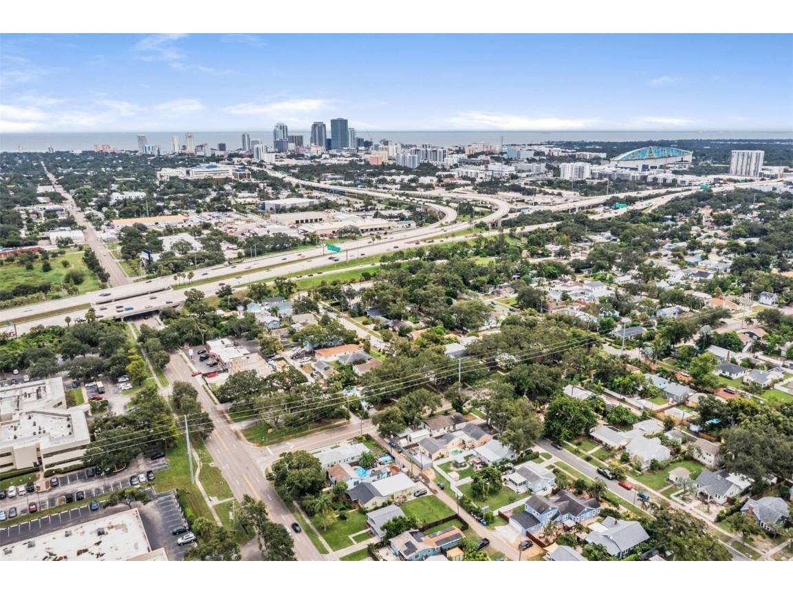 801 22nd Street N Saint Petersburg FL 33713 TB8427343 image33