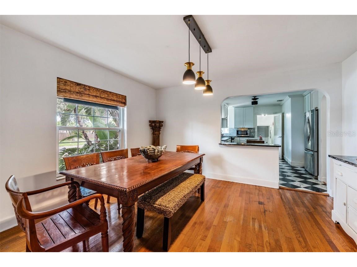 801 22nd Street N Saint Petersburg FL 33713 TB8427343 image9