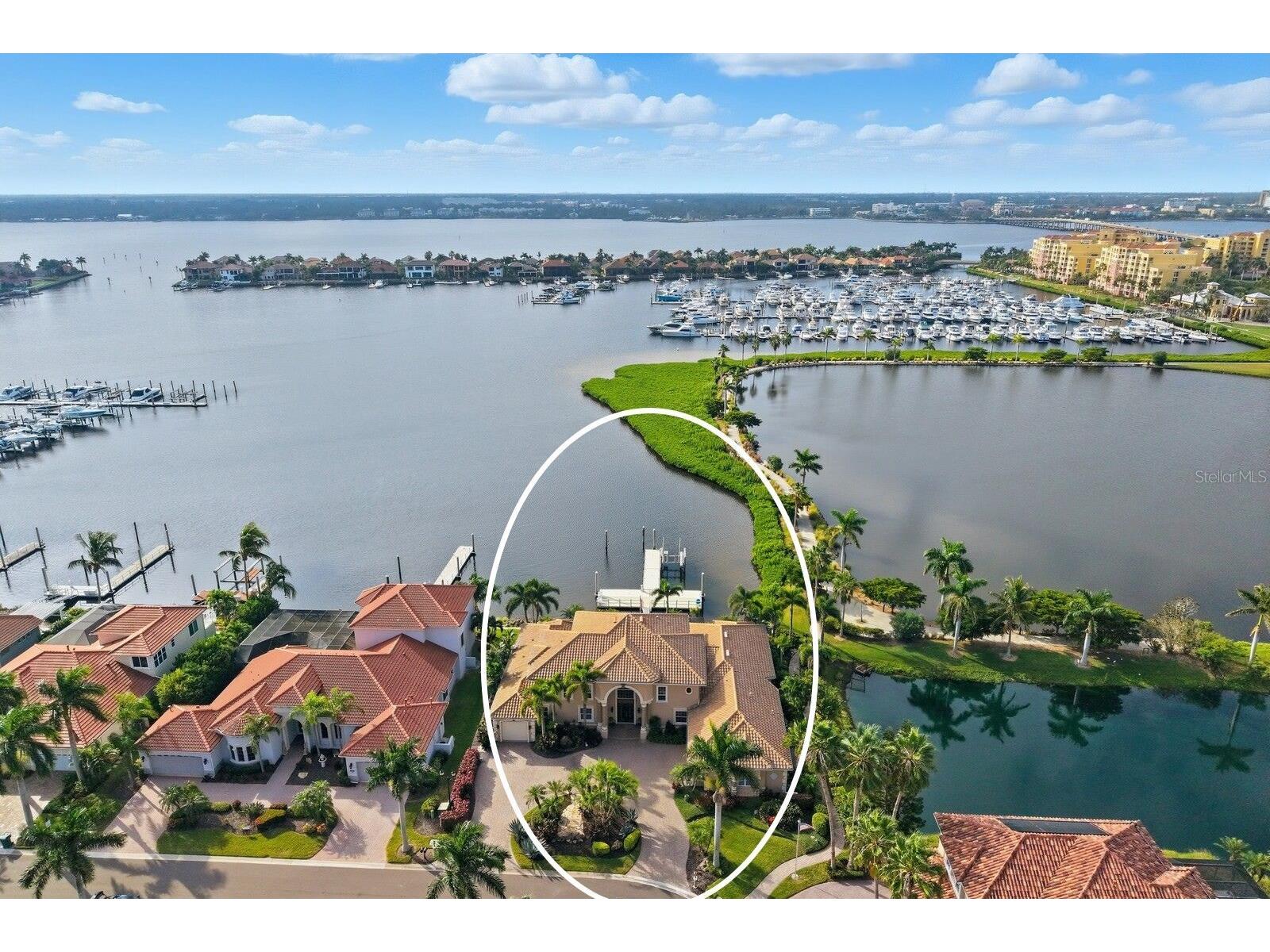 801 3rd Street E Palmetto FL 34221 - RIVIERA DUNES A4669473 image1