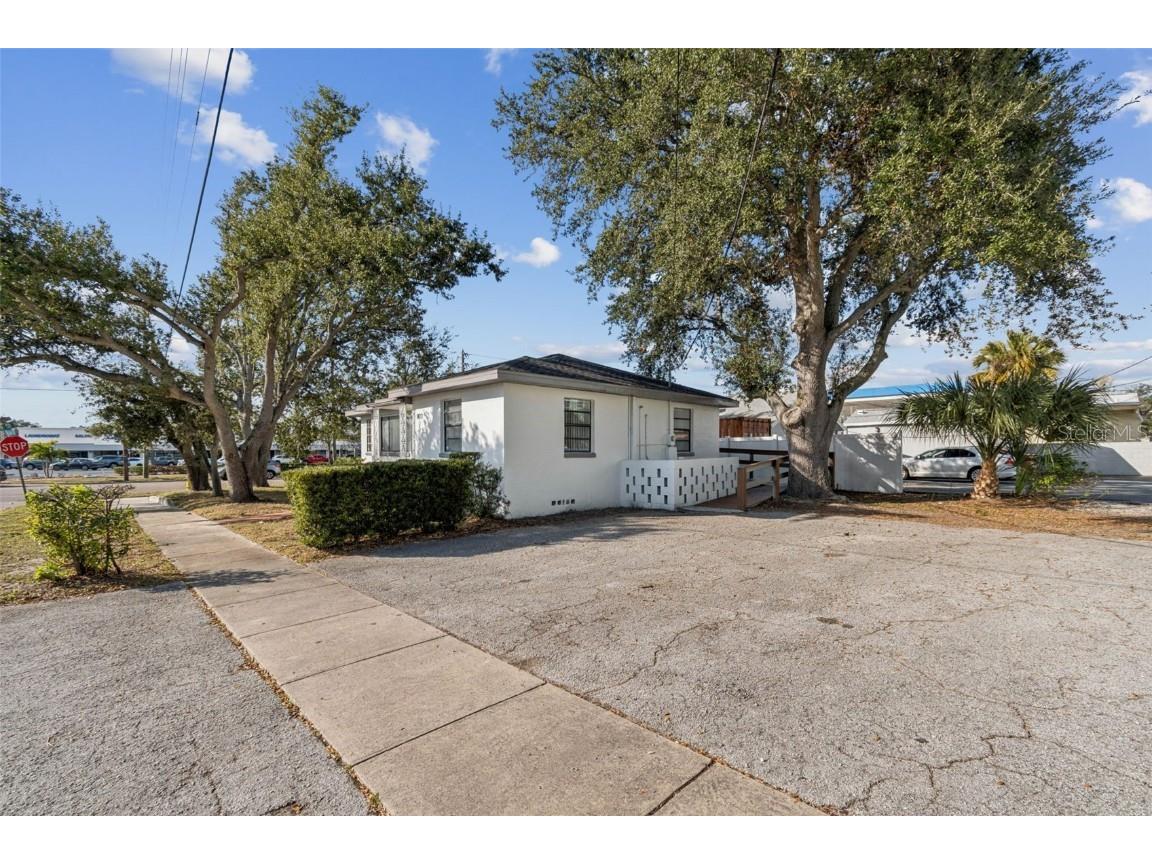 801 49th Street N Saint Petersburg FL 33710 TB8460976 image12