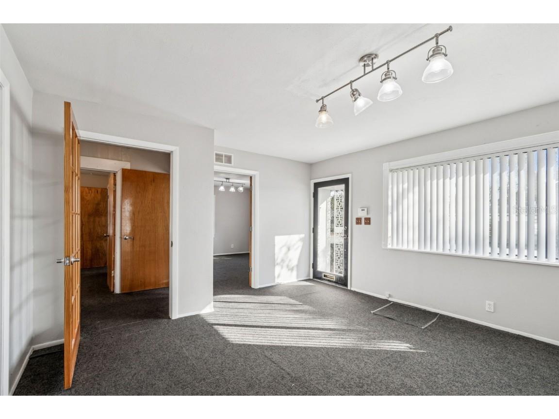 801 49th Street N Saint Petersburg FL 33710 TB8460976 image5