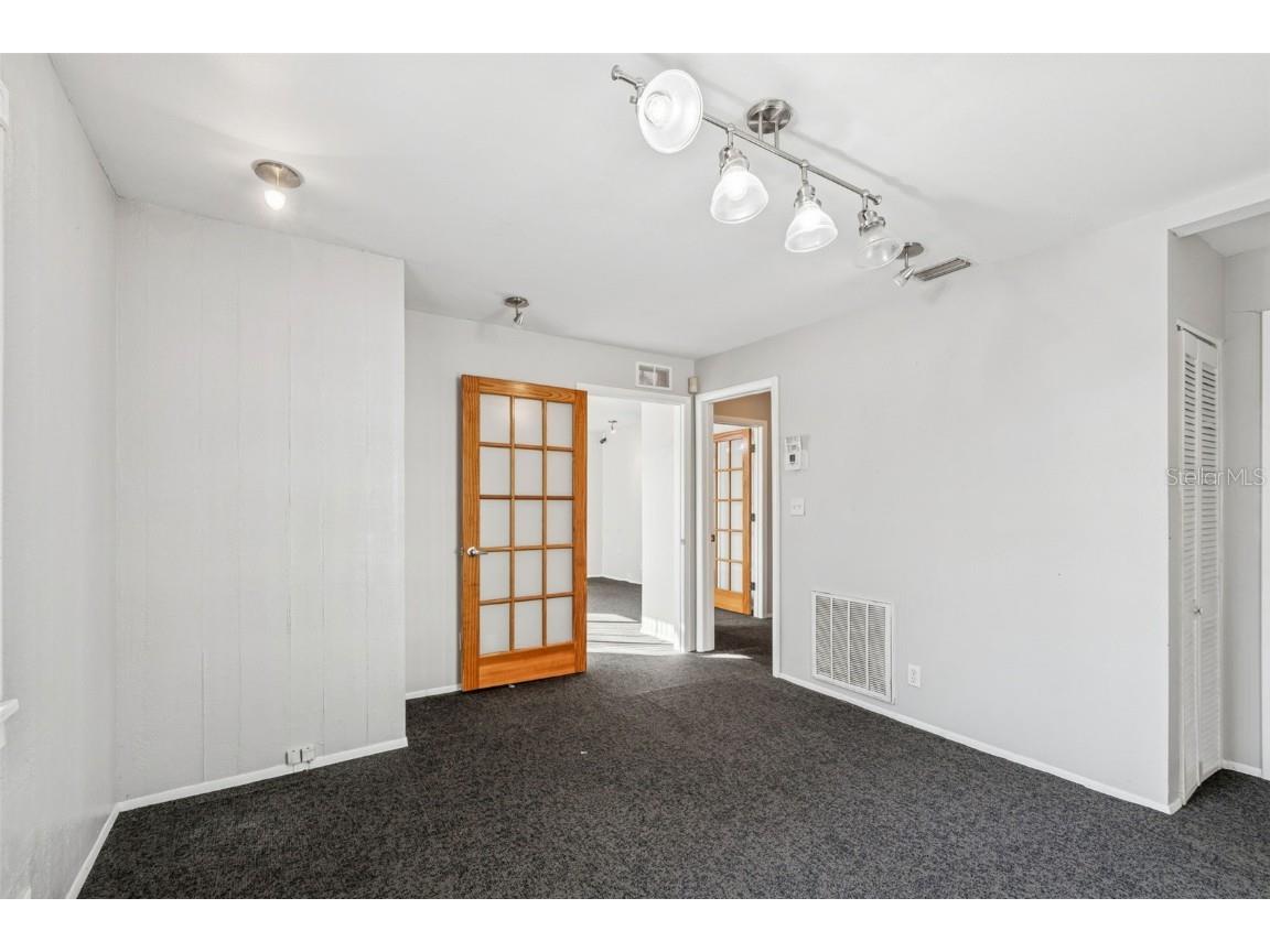 801 49th Street N Saint Petersburg FL 33710 TB8460976 image7