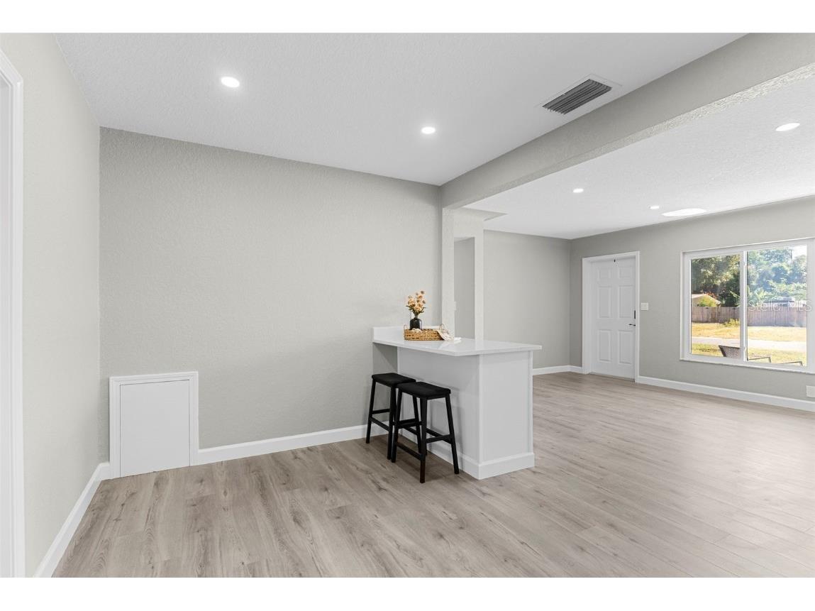 801 63rd Avenue S Saint Petersburg FL 33705 TB8438188 image10