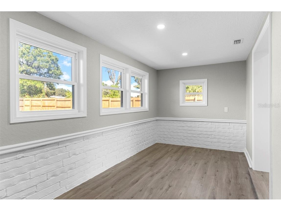 801 63rd Avenue S Saint Petersburg FL 33705 TB8438188 image12