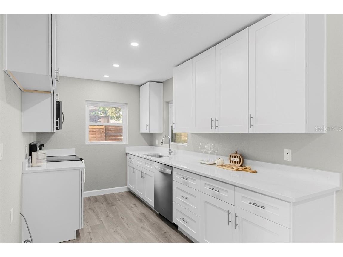 801 63rd Avenue S Saint Petersburg FL 33705 TB8438188 image7