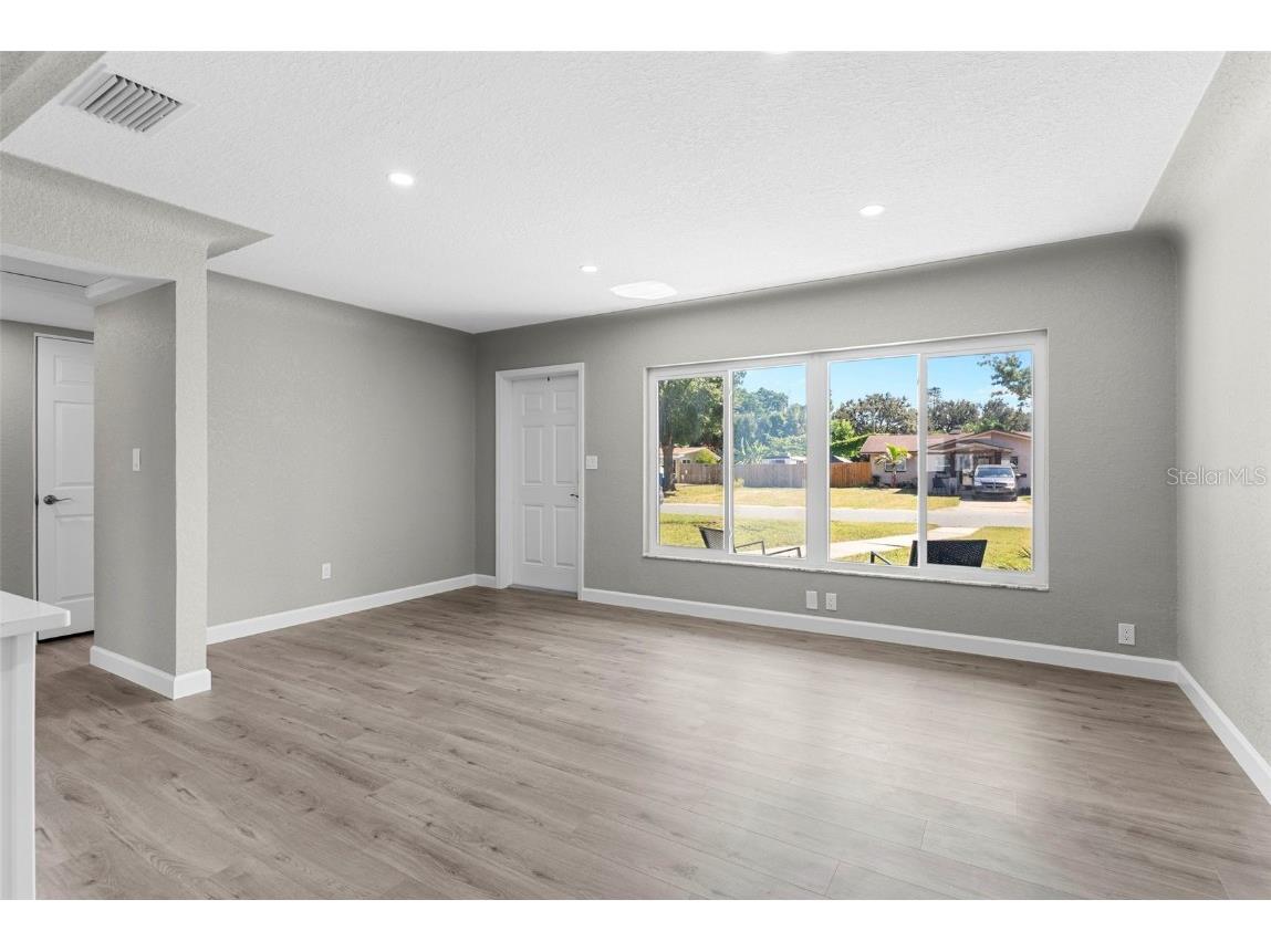 801 63rd Avenue S Saint Petersburg FL 33705 TB8438188 image9