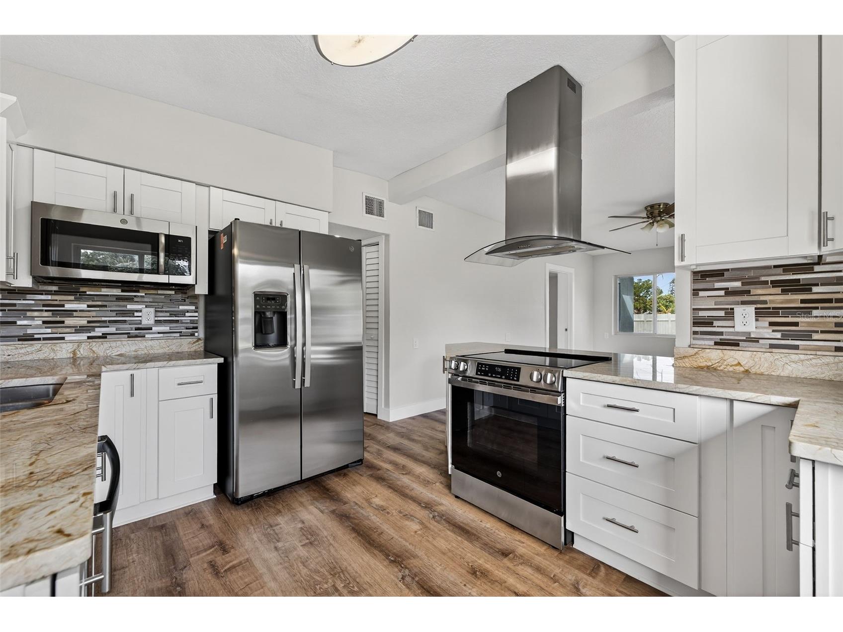 801 67th Street S Saint Petersburg FL 33707 TB8489856 image4